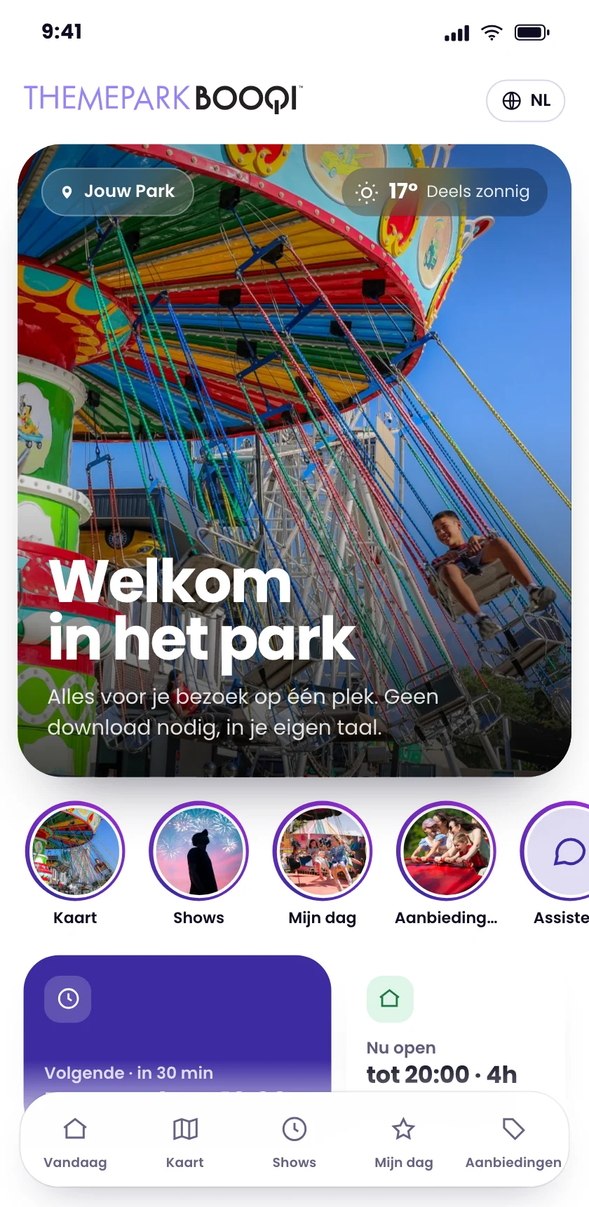 ThemeParkBooqi met de digitale gids op een telefoon